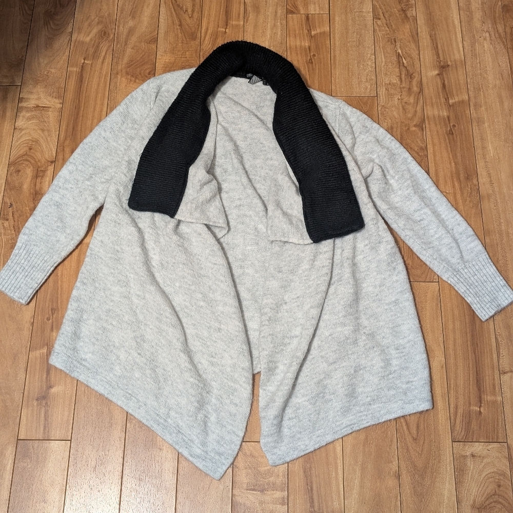 Volcom cardigan